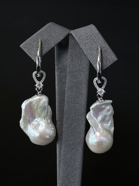 Sterling Silver Earring - Pearl Embrace