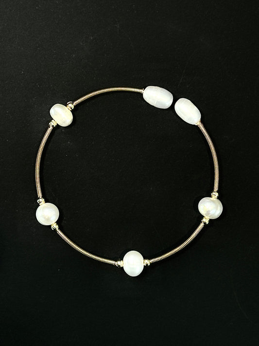 Handcraft with Pearl - Moonshell Mist